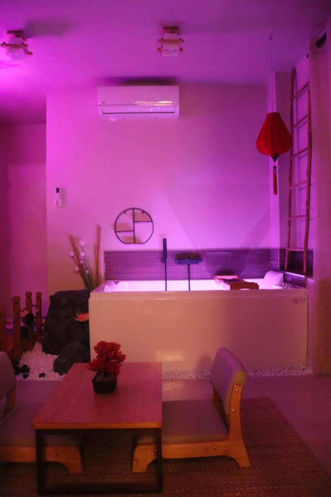Loveroom Japon Avec Balneotherapie Toulon Exteriér fotografie