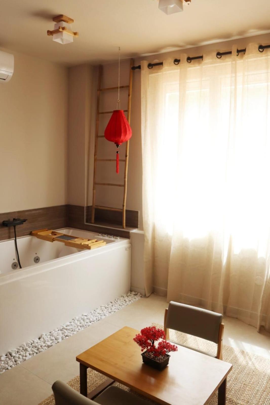 Loveroom Japon Avec Balneotherapie Toulon Exteriér fotografie