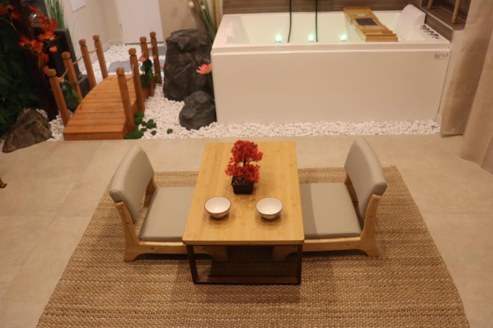 Loveroom Japon Avec Balneotherapie Toulon Exteriér fotografie